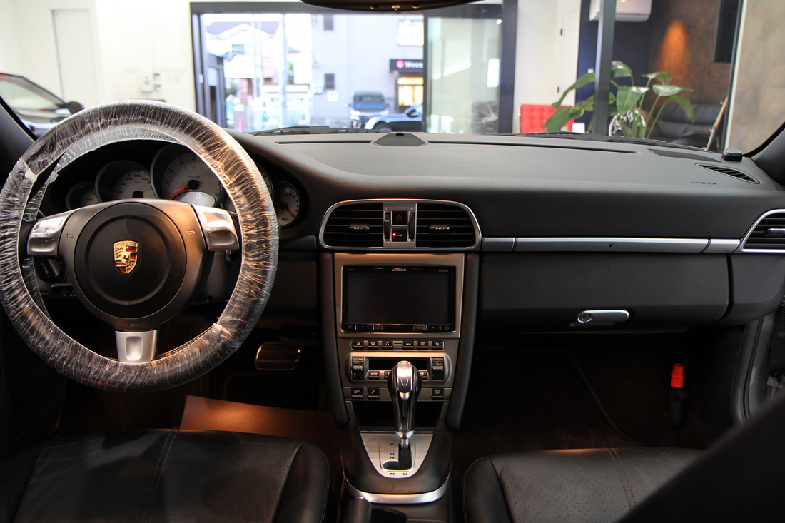 ポルシェ 911 カレラS ティプトロニックS　GT3仕様の座席画像