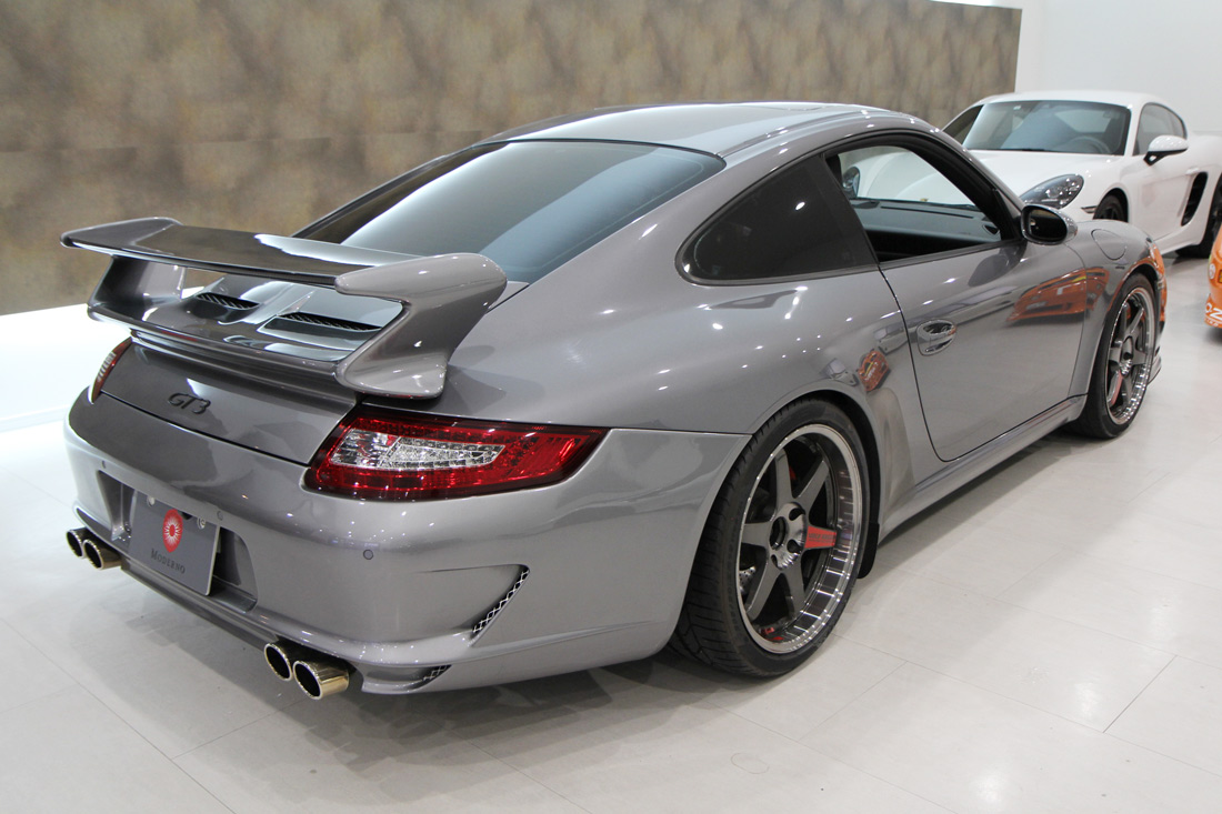 ポルシェ 911 カレラS ティプトロニックS　GT3仕様の斜め後ろ画像