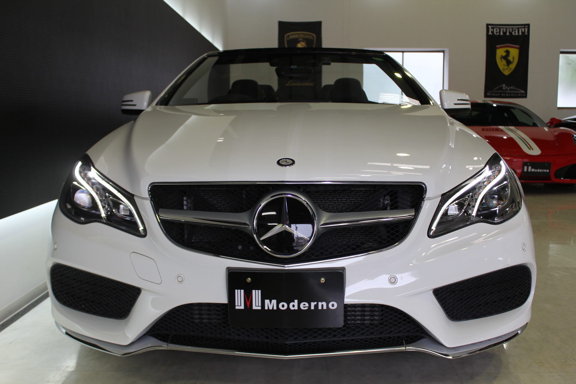 メルセデス・ベンツ E250カブリオレ AMGスポーツPKG⁄ 正規ディーラー車 ⁄ 右H · LEDヘッドライト · ステレオマルチパーパスカメラ  · ミリ波レーダー搭載 | 在庫車情報 | Moderno[モデルノ]