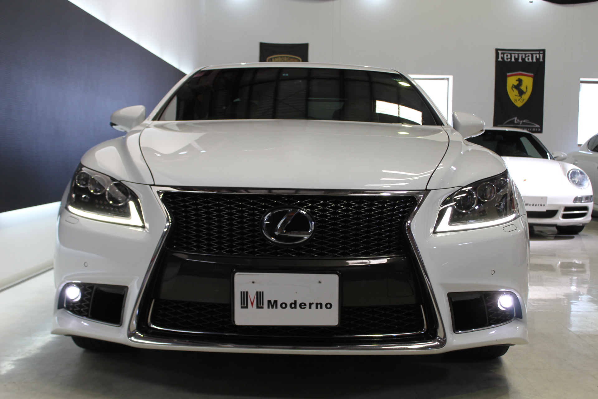 レクサス Ls460 Fスポーツ動画あり 在庫車情報 Moderno モデルノ